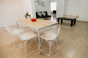 Hermosa casa completa zona Arístides y Parque